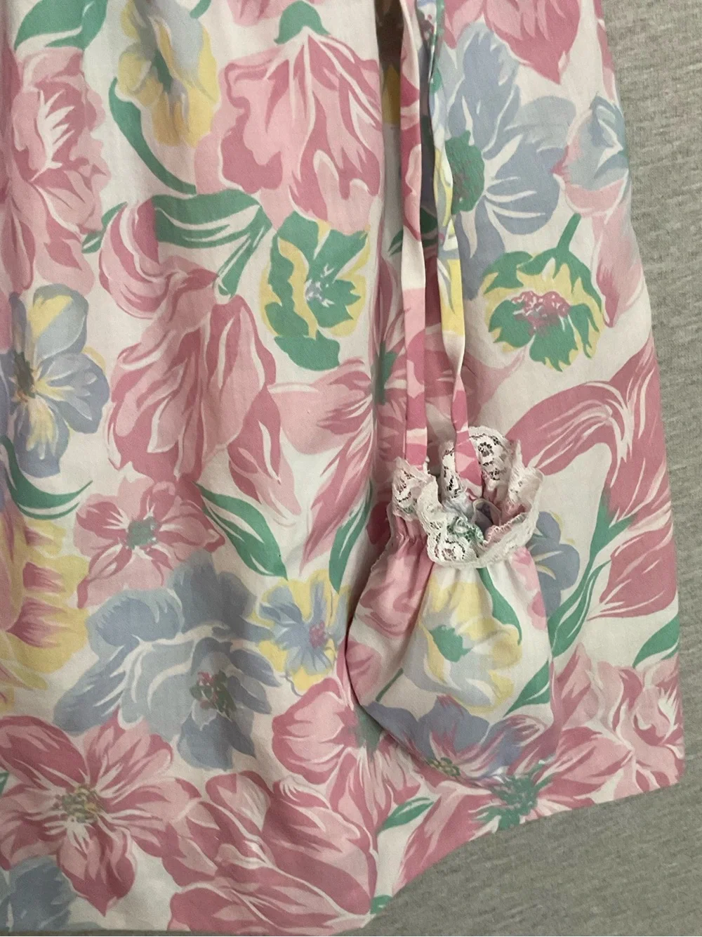 Vintage Pink Pastel Floral Lace-Collar Dress with Rose Accent includes bag